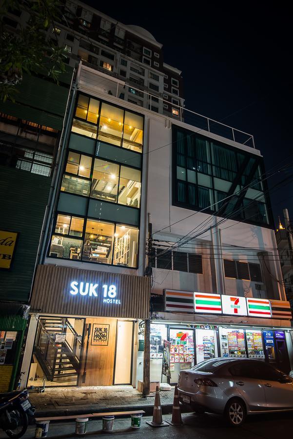 Suk18 Hostel (Adults Only) Banguecoque Exterior foto